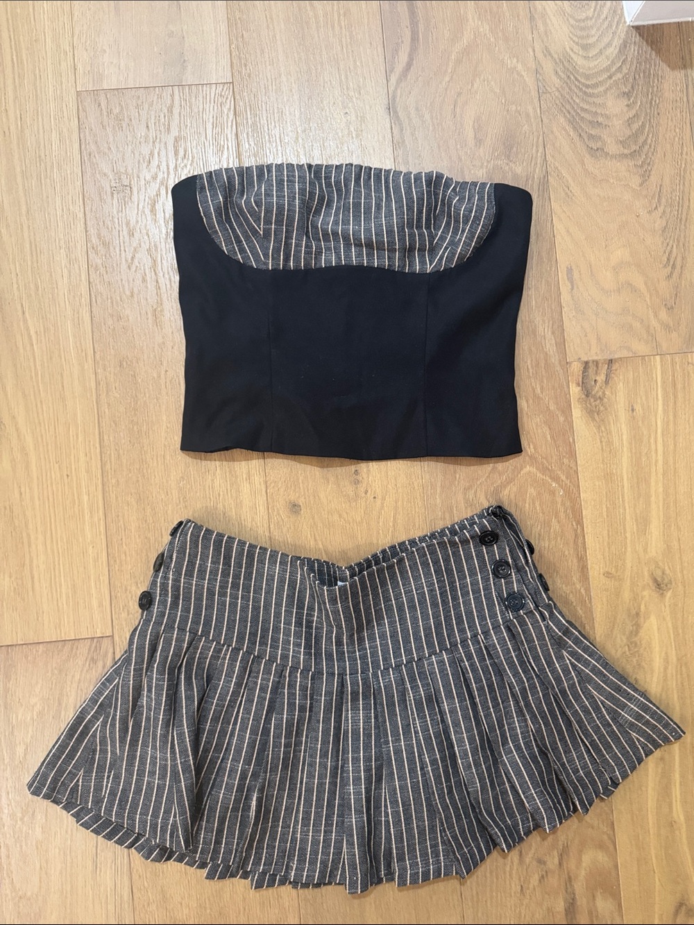 superdown Pinstriped Pleated Mini Skirt in Gray and Cream